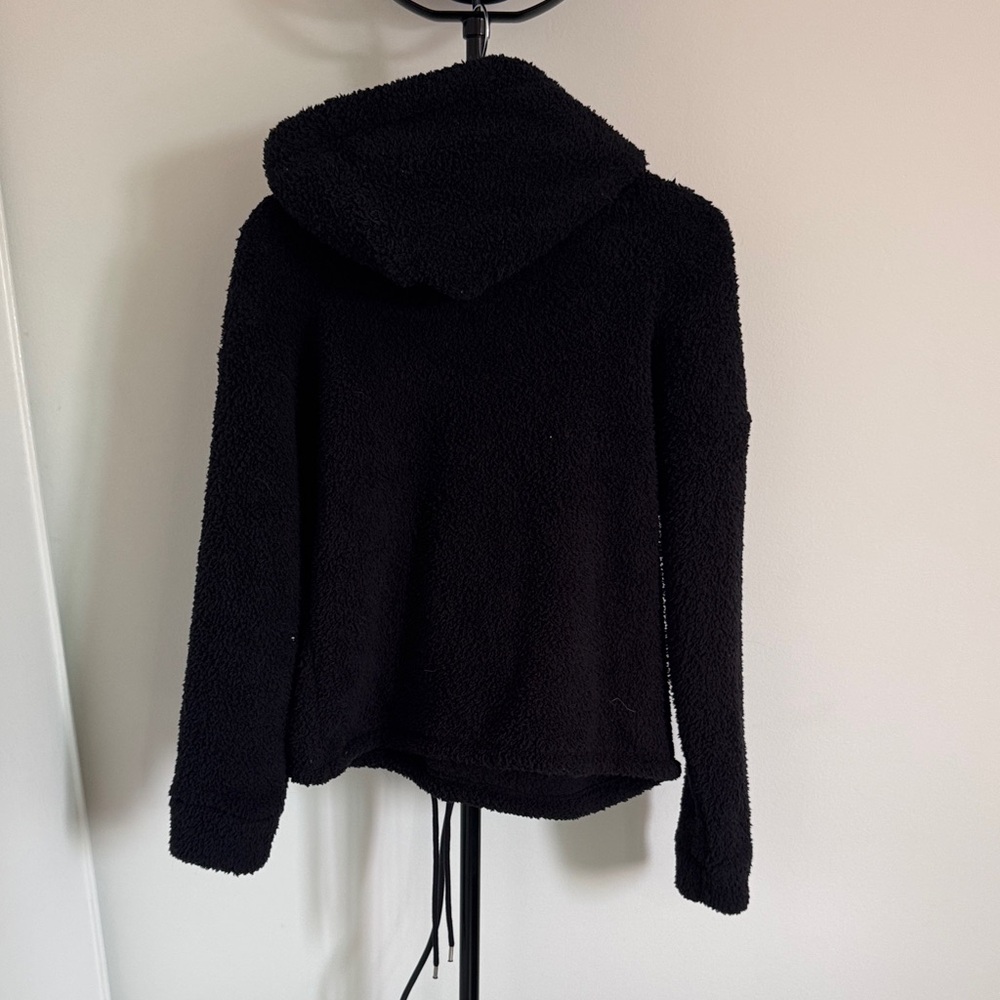 GAP Black Women's Sweater - Picture 2 of 3